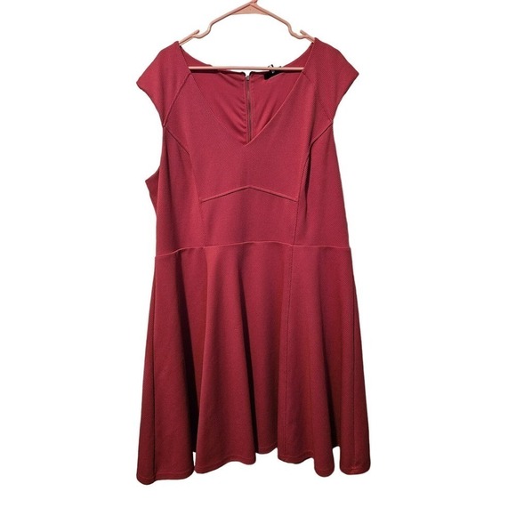 City Chic pink fit and flare midi dress size XL/ Size 24 - Picture 1 of 5